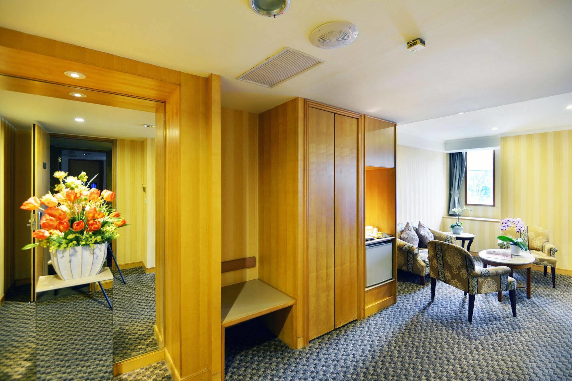 Apollo Hotel Puli Extérieur photo