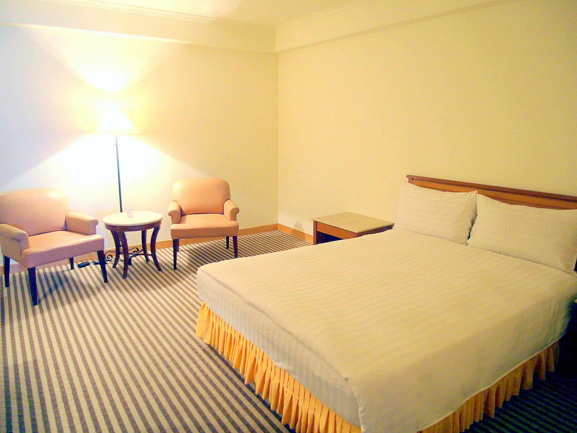 Apollo Hotel Puli Extérieur photo