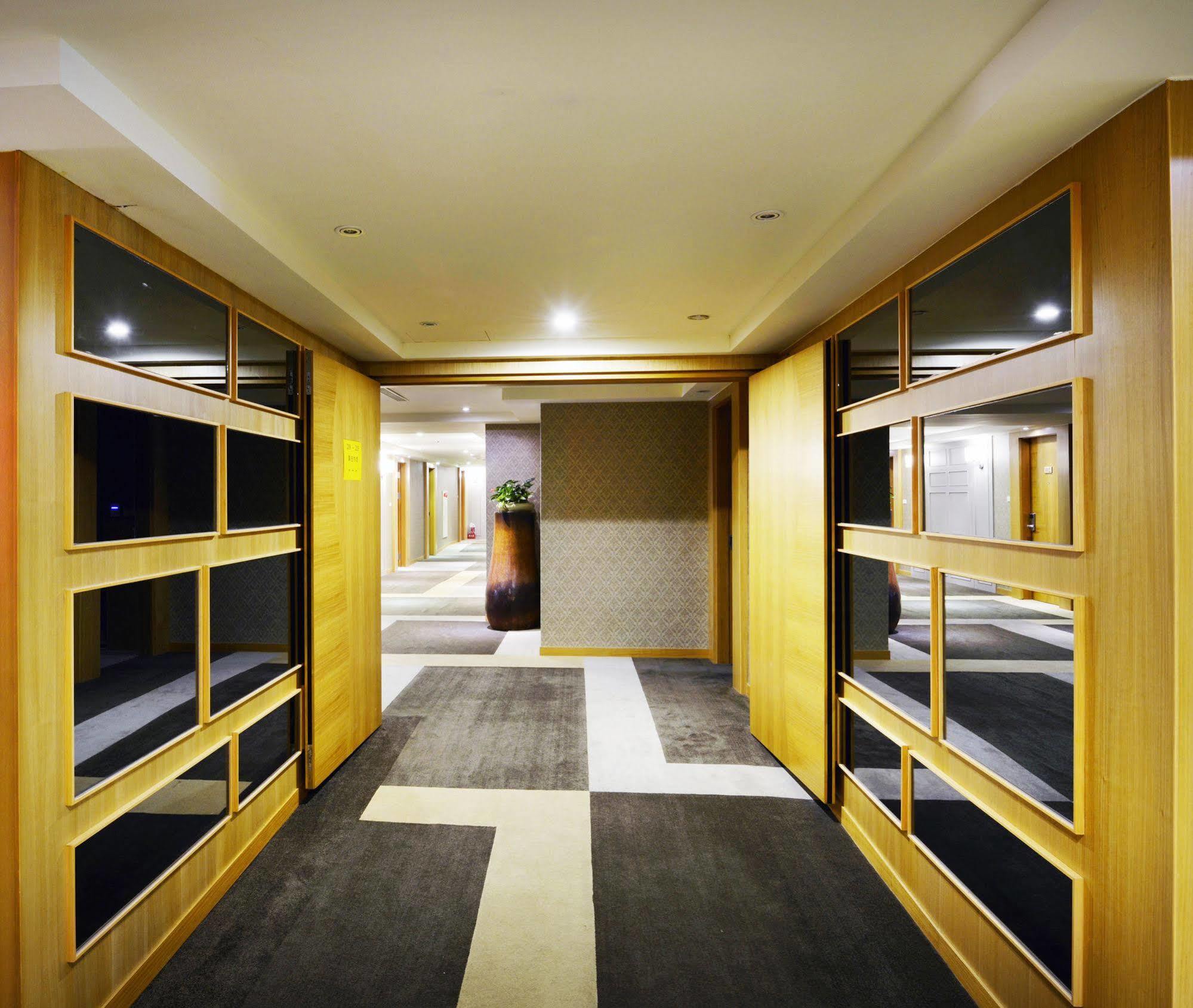 Apollo Hotel Puli Extérieur photo